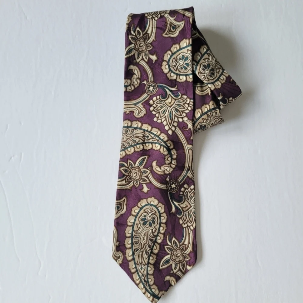 Christian Dior Vintage Floral Print Tie.